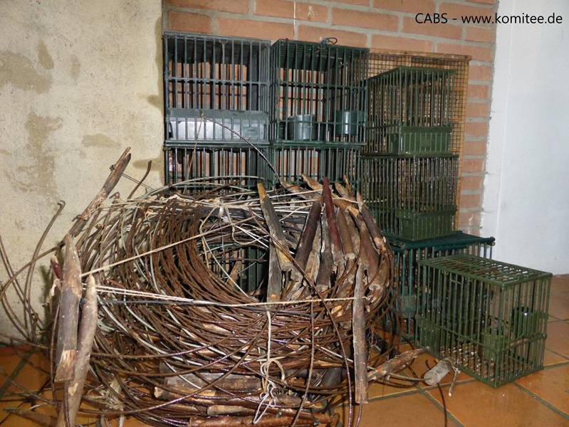 In diesem Jahr wurden lediglich 201 Bogenfallen von unseren Teams eingesammelt oder von der Polizei beschlagnahmt. Archivbild