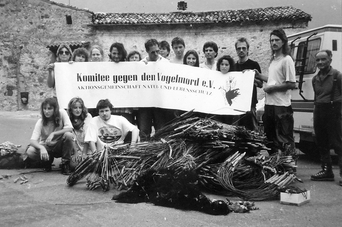 Berge eingesammelter Fallen in Brescia - Bilder wie dieses aus dem Jahr 1988 waren früher keine Seltenheit.