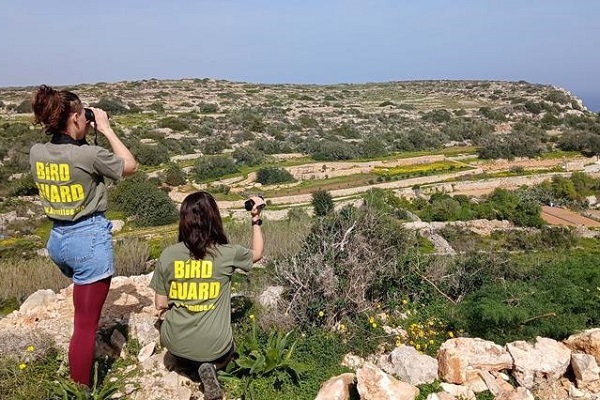 Komitee-Team auf Maltas Nachbarinsel Gozo
