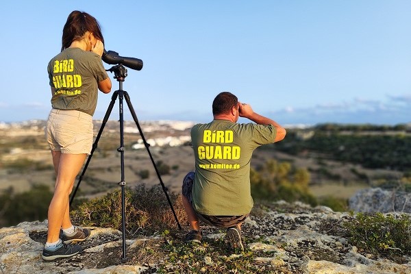 Bird Guards bei einer Kontrolle auf Malta