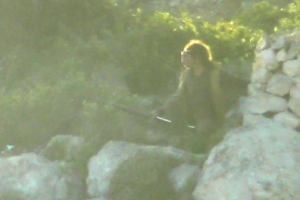 Die dunkle Rasterlockenperücke half dem Jäger nicht. Weil er in der Schonzeit jagte, wurde er nun auf Malta verurteilt.